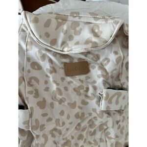 Tush Baby The Snug Attachment Hand-Free Carrier in Leopard excellent condition